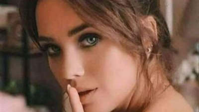الفتاة الوحيدة التي لا تندم على صورة طفولتها.. من هي وكيف أصبحت في سن العشرين