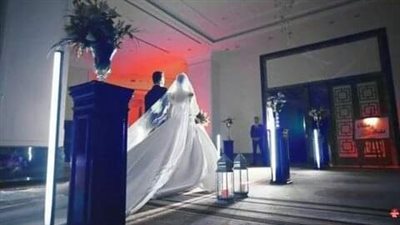 خرجت لتستقبل عريسها ولكن لم تصدق ما كان ينتظرها عند باب القاعة !!