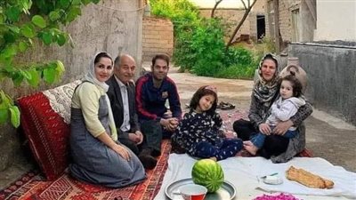 امرأة تقول :_كانت عندي عائلة ابي وامي