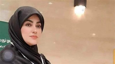 فتاه في سن الخامسة والثلاثون