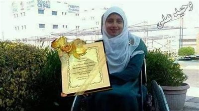 طلب المعلم من طلابه ان يكتب كل واحد امنيته حين يكبر