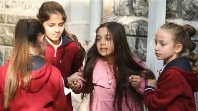 فى إحدى المدارس أرادت إحدى المعلمات